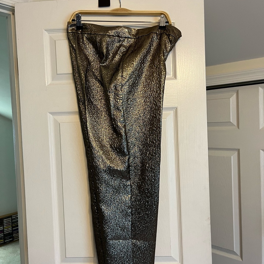 Gold cropped pants